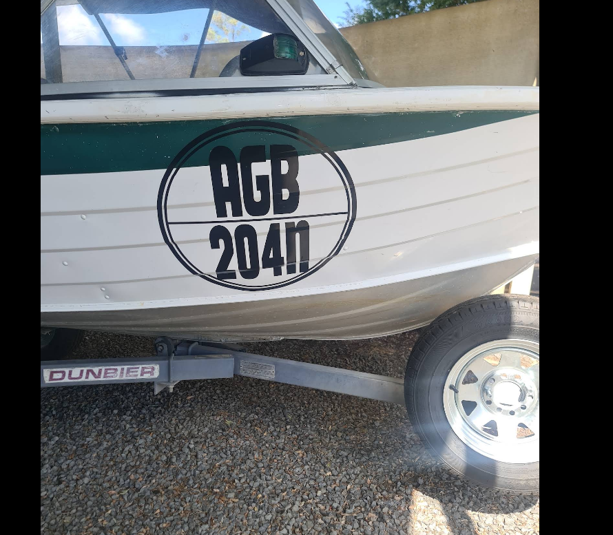 Customer round boat rego sticker example — 1